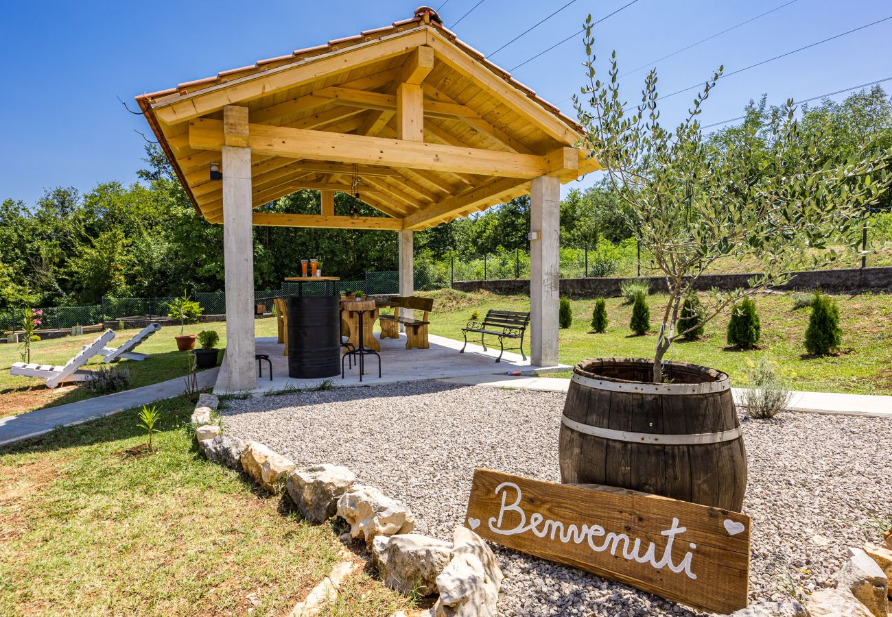 House in Boljevici - Nature Lovers Retreat - Casa Irena with Pool