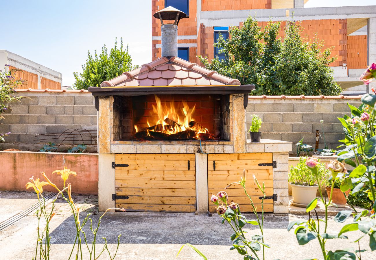 Apartment in Galižana - Apartment Vito with Balcony