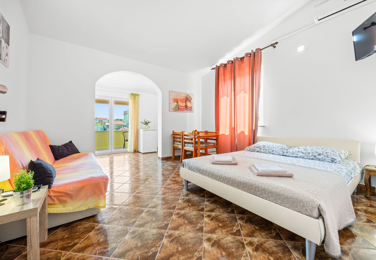 Studio in Galižana - Studio Vito with Balcony