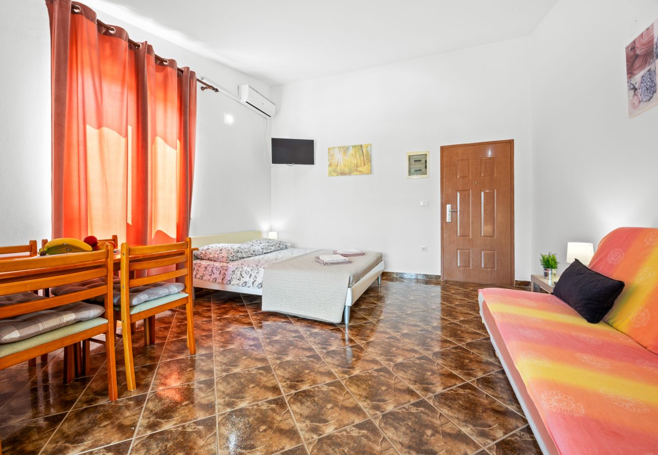 Studio in Galižana - Studio Vito with Balcony