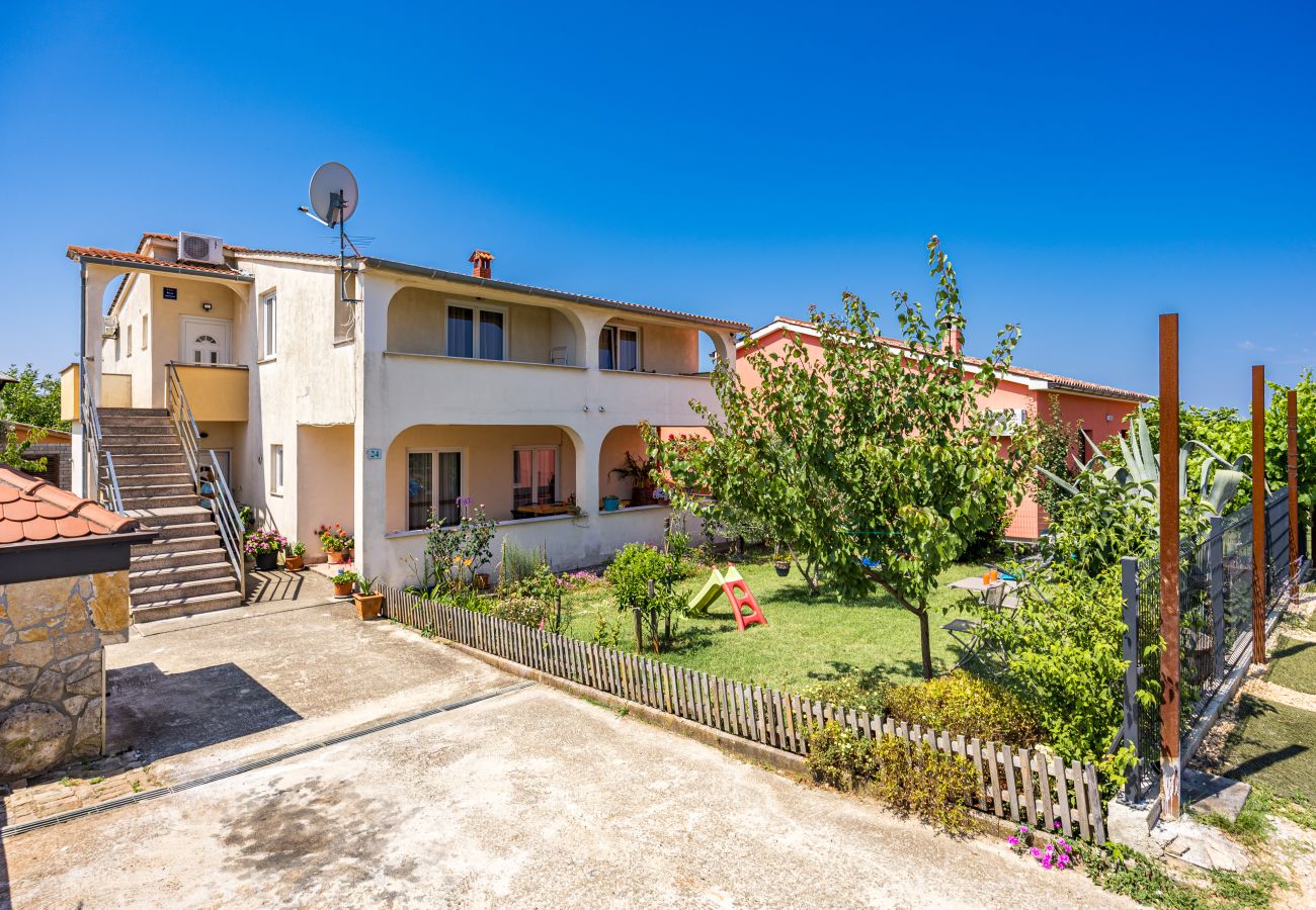 Studio in Galižana - Studio Vito with Balcony