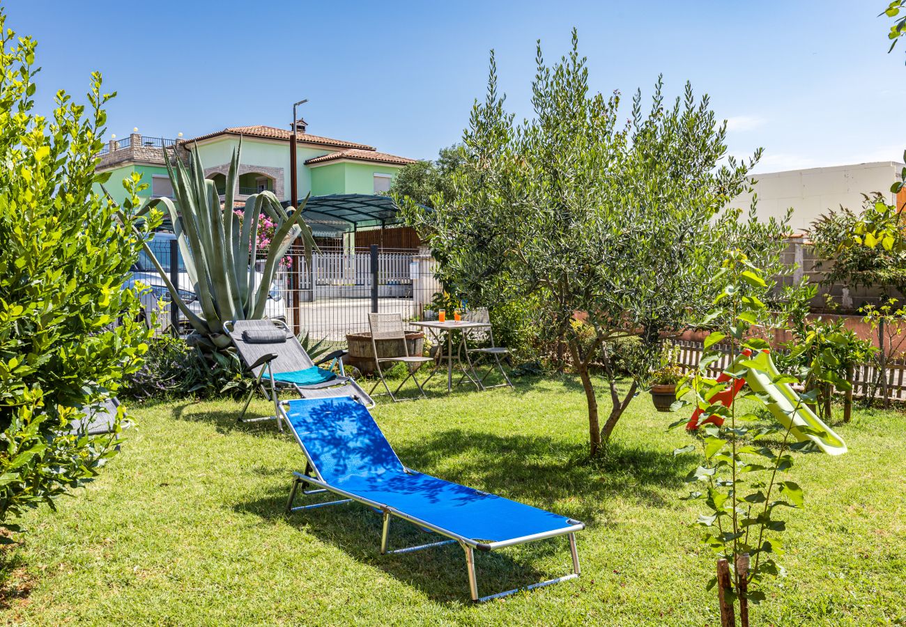 Studio in Galižana - Studio Vito with Balcony
