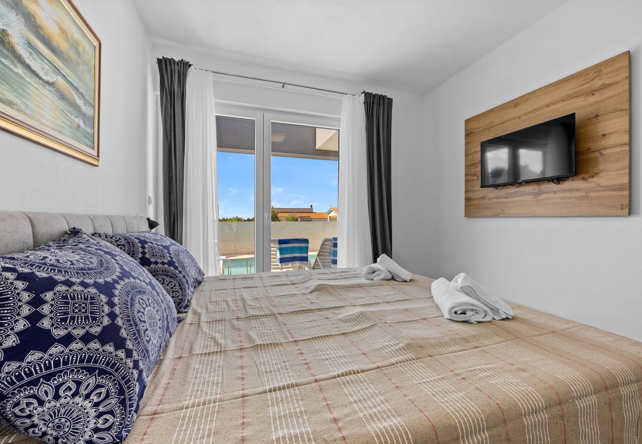 Villa in Radeki Polje - Modern Family Villa Mia with Private Pool