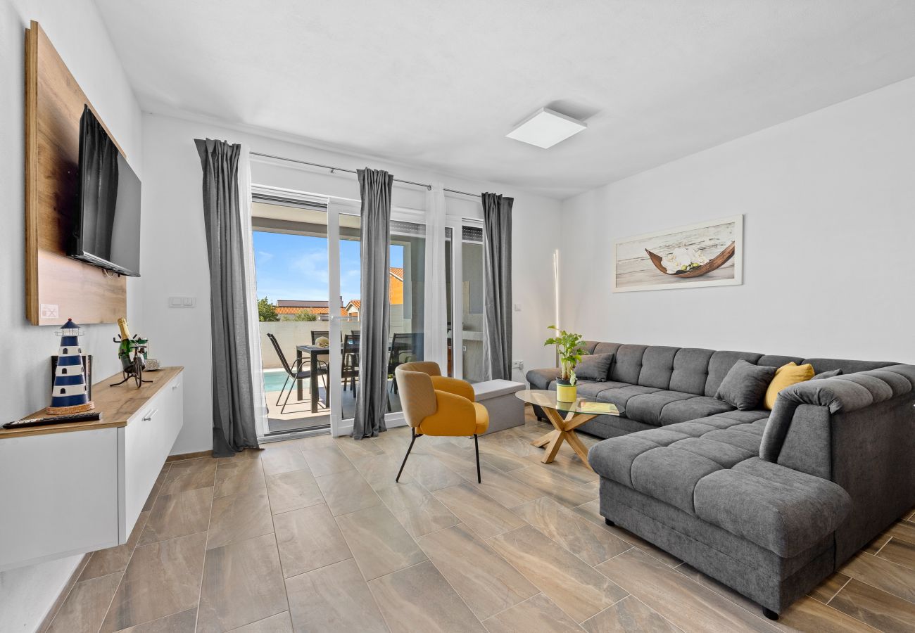 Villa in Radeki Polje - Modern Family Villa Mia with Private Pool