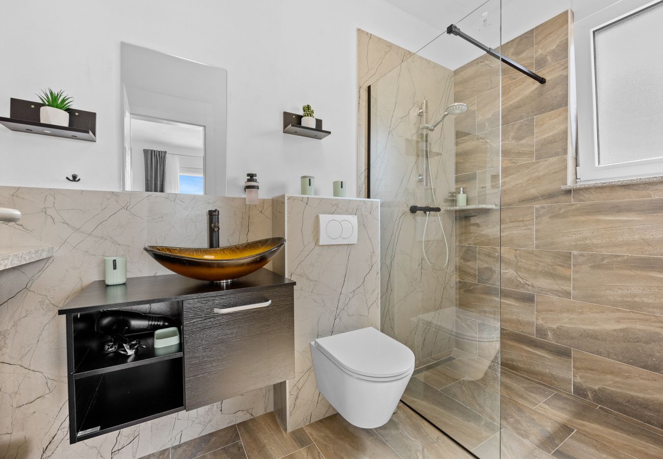 Villa in Radeki Polje - Modern Family Villa Mia with Private Pool