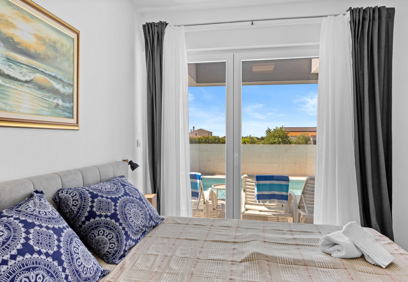 Villa in Radeki Polje - Modern Family Villa Mia with Private Pool