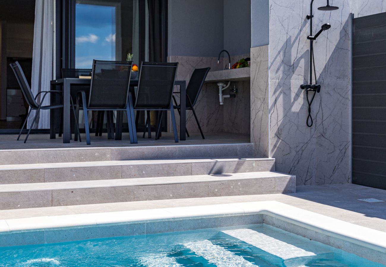 Villa in Radeki Polje - Modern Family Villa Teo with Private Pool