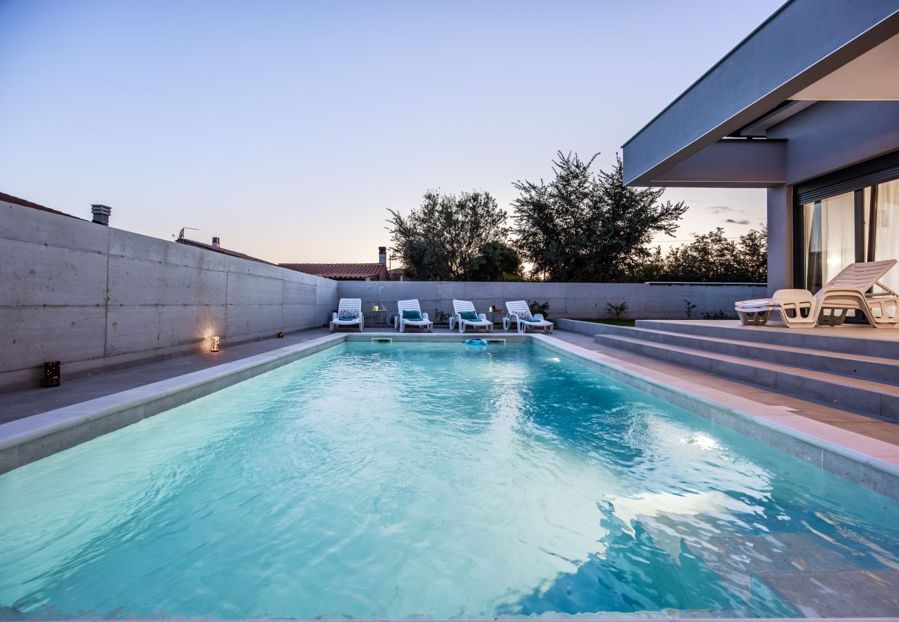 Villa in Radeki Polje - Modern Family Villa Teo with Private Pool