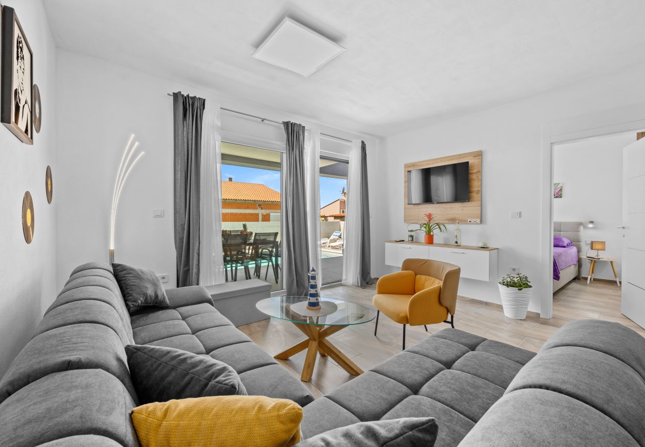 Villa in Radeki Polje - Modern Family Villa Teo with Private Pool