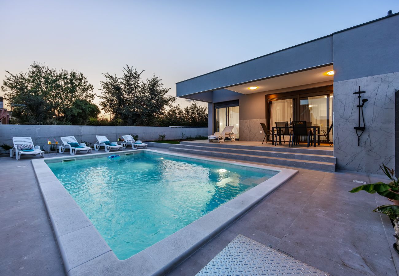 Villa in Radeki Polje - Modern Family Villa Teo with Private Pool
