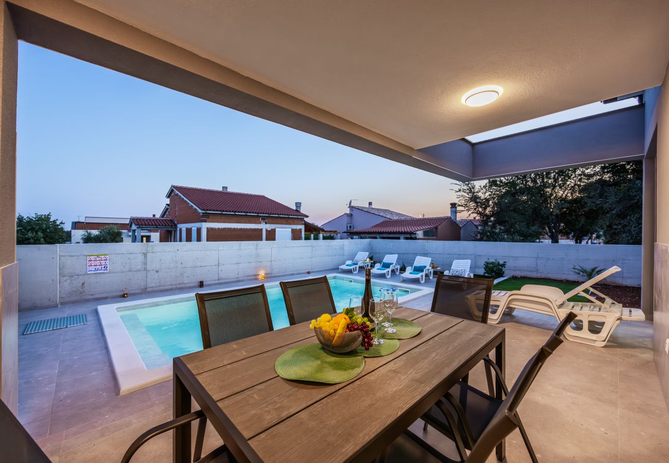 Villa in Radeki Polje - Modern Family Villa Teo with Private Pool