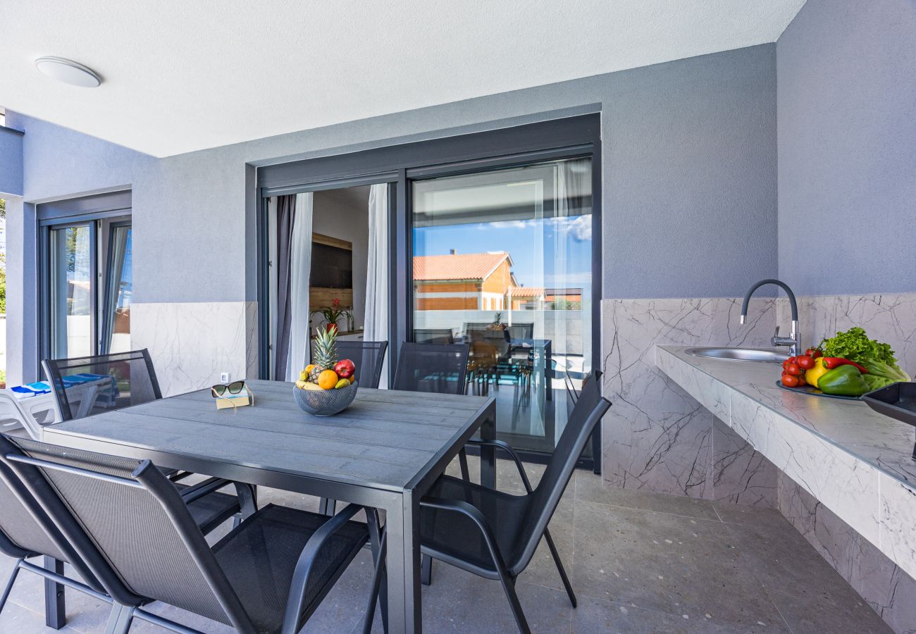 Villa in Radeki Polje - Modern Family Villa Teo with Private Pool