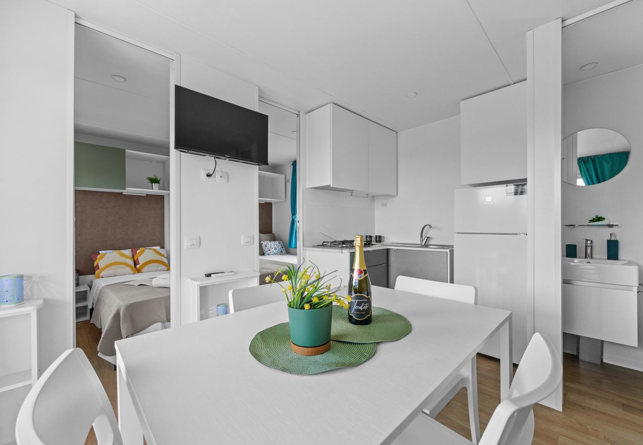 Mobile home in Pješčana uvala - Nature Oasis - Mobile Home Sara