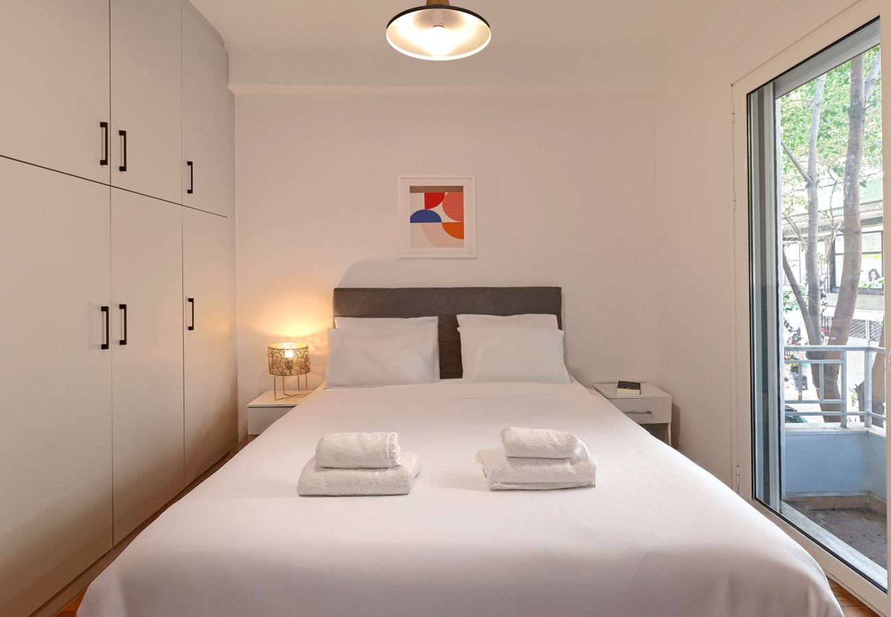Apartment in Athens - Modern Comfort in Kipseli
