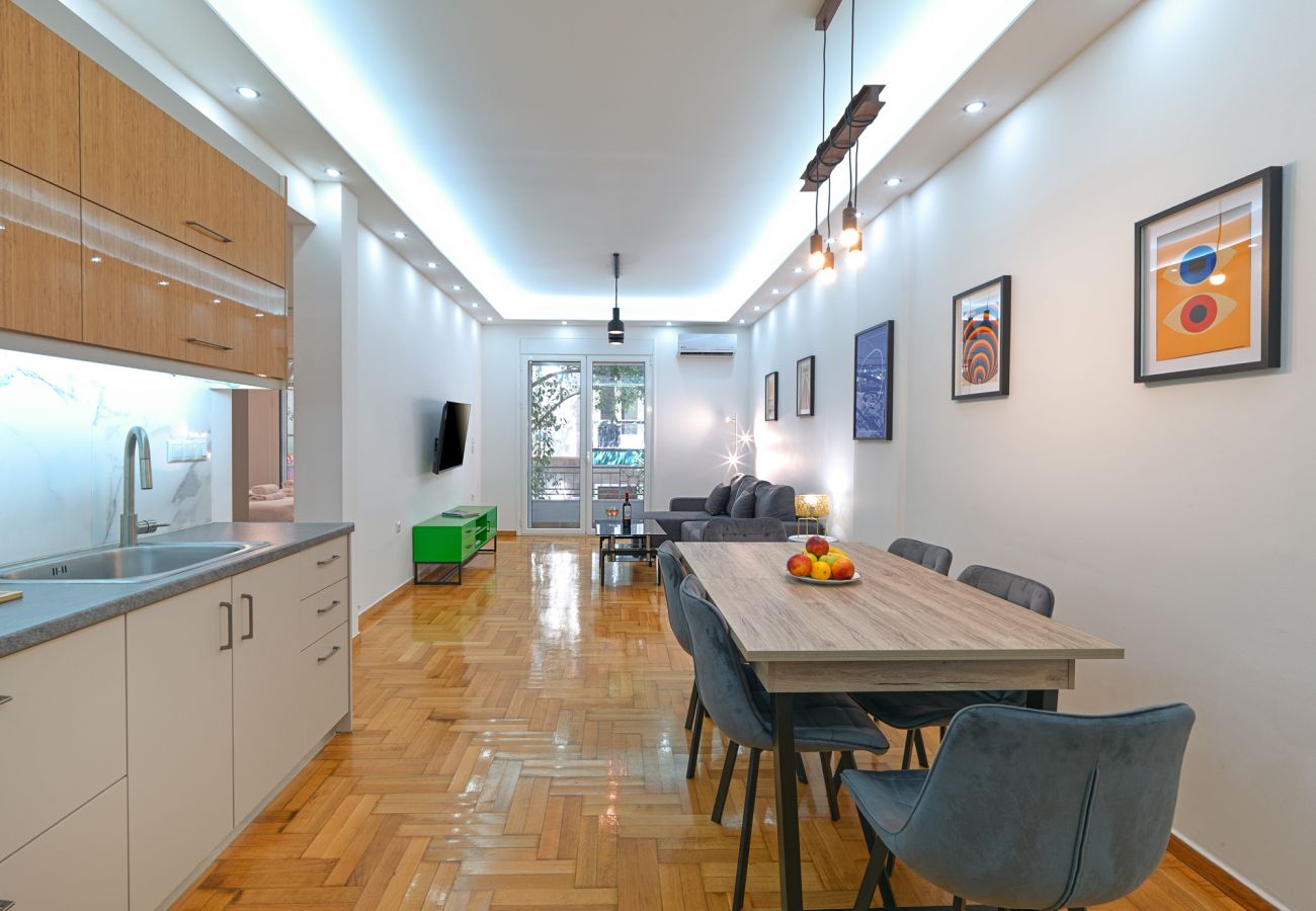 Apartment in Athens - Modern Comfort in Kipseli