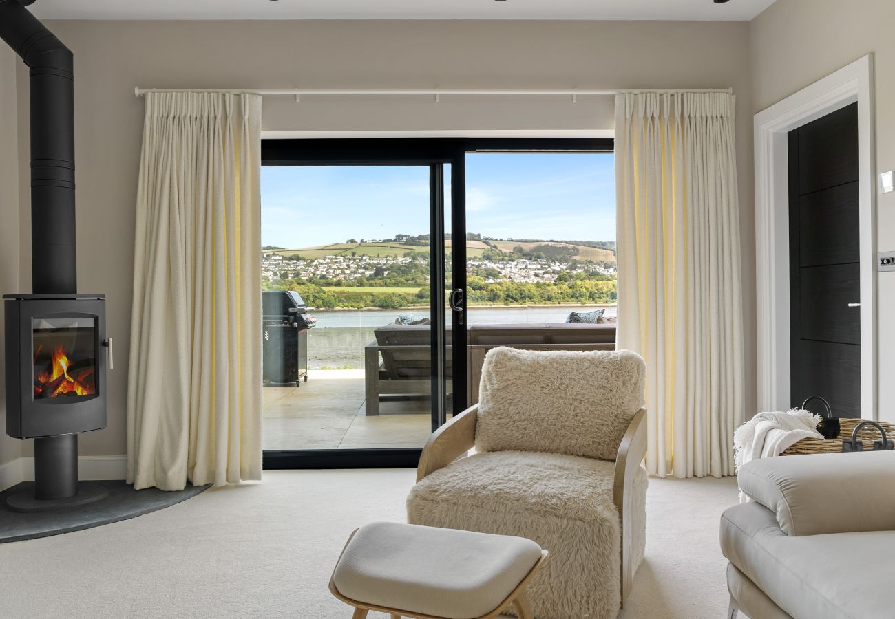 Fresh Escapes - Gable View - luxury riverside sanctuary