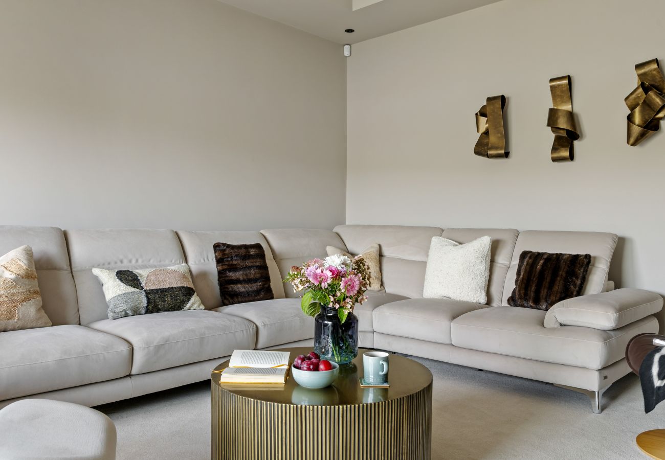 Fresh Escapes - Gable View - luxury riverside sanctuary