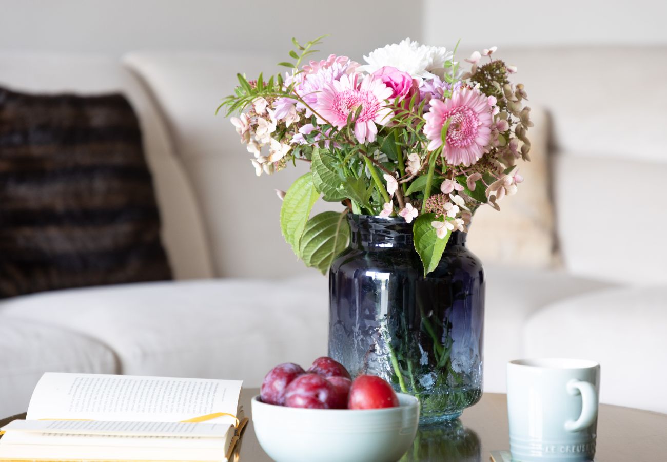 Fresh Escapes - Gable View - luxury riverside sanctuary sleeps 12