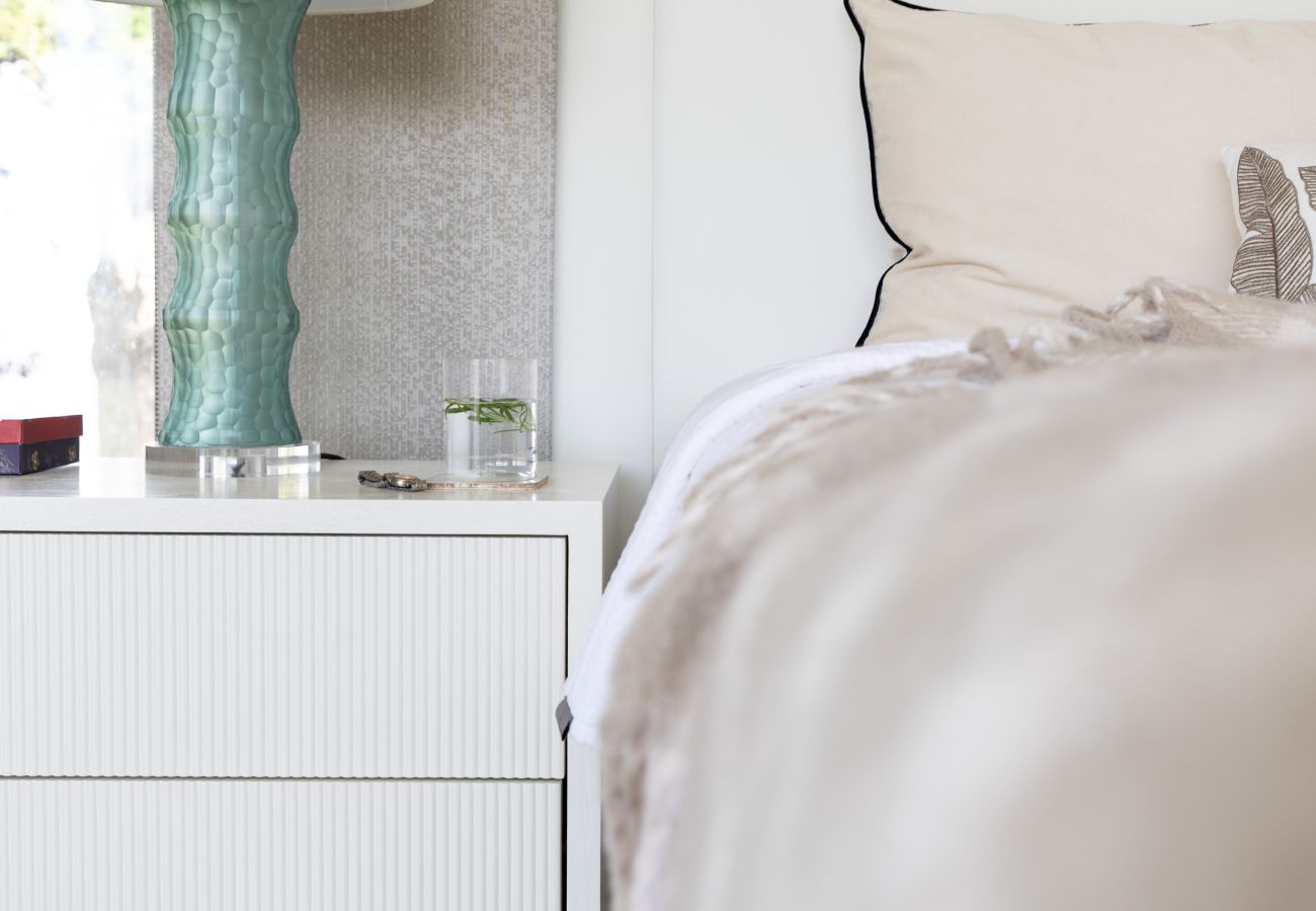 Fresh Escapes - Gable View - luxury riverside sanctuary sleeps 12