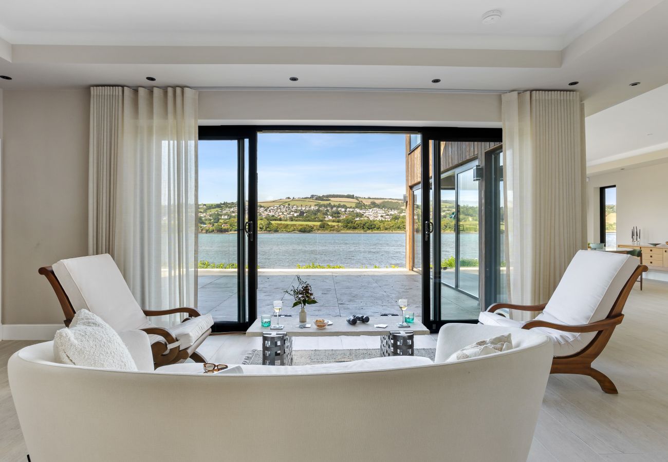 Fresh Escapes - Gable View - luxury riverside sanctuary