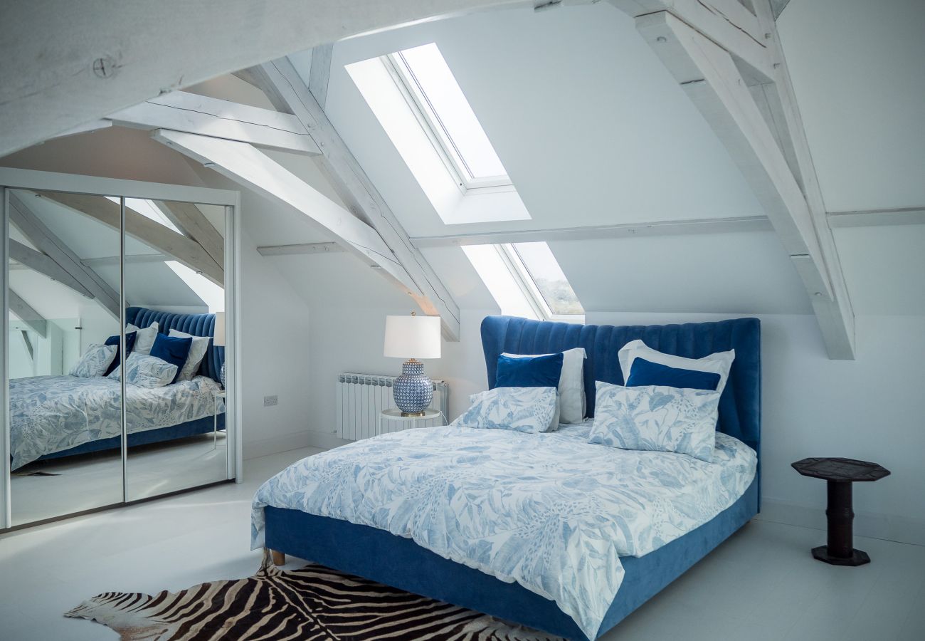 House in Ballyconneely - Doleen Quay House is a luxurious beach holiday home