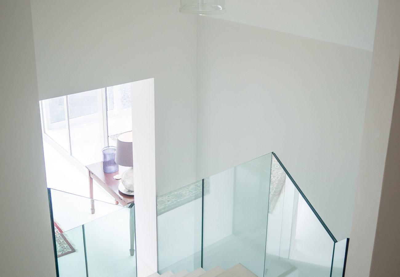 House in Ballyconneely - Doleen Quay House is a luxurious beach holiday home