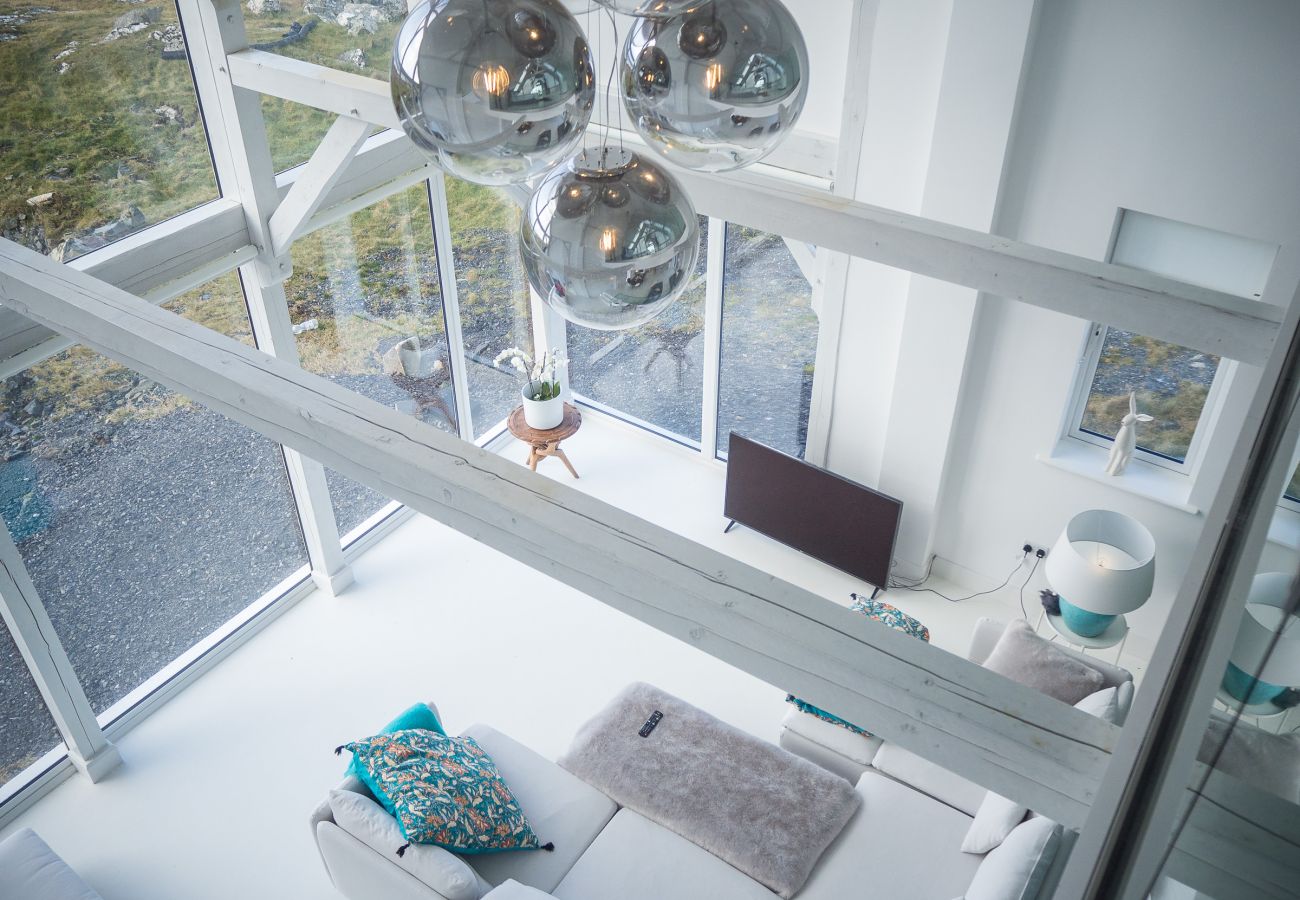 House in Ballyconneely - Doleen Quay House is a luxurious beach holiday home