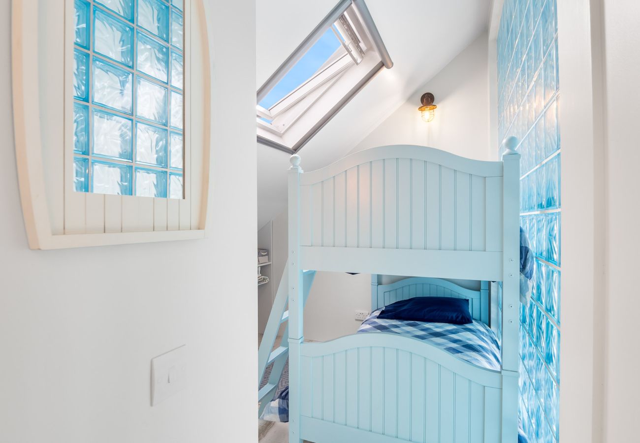Cottage in Carna - Ocean Mist Luxurious Seaside Haven