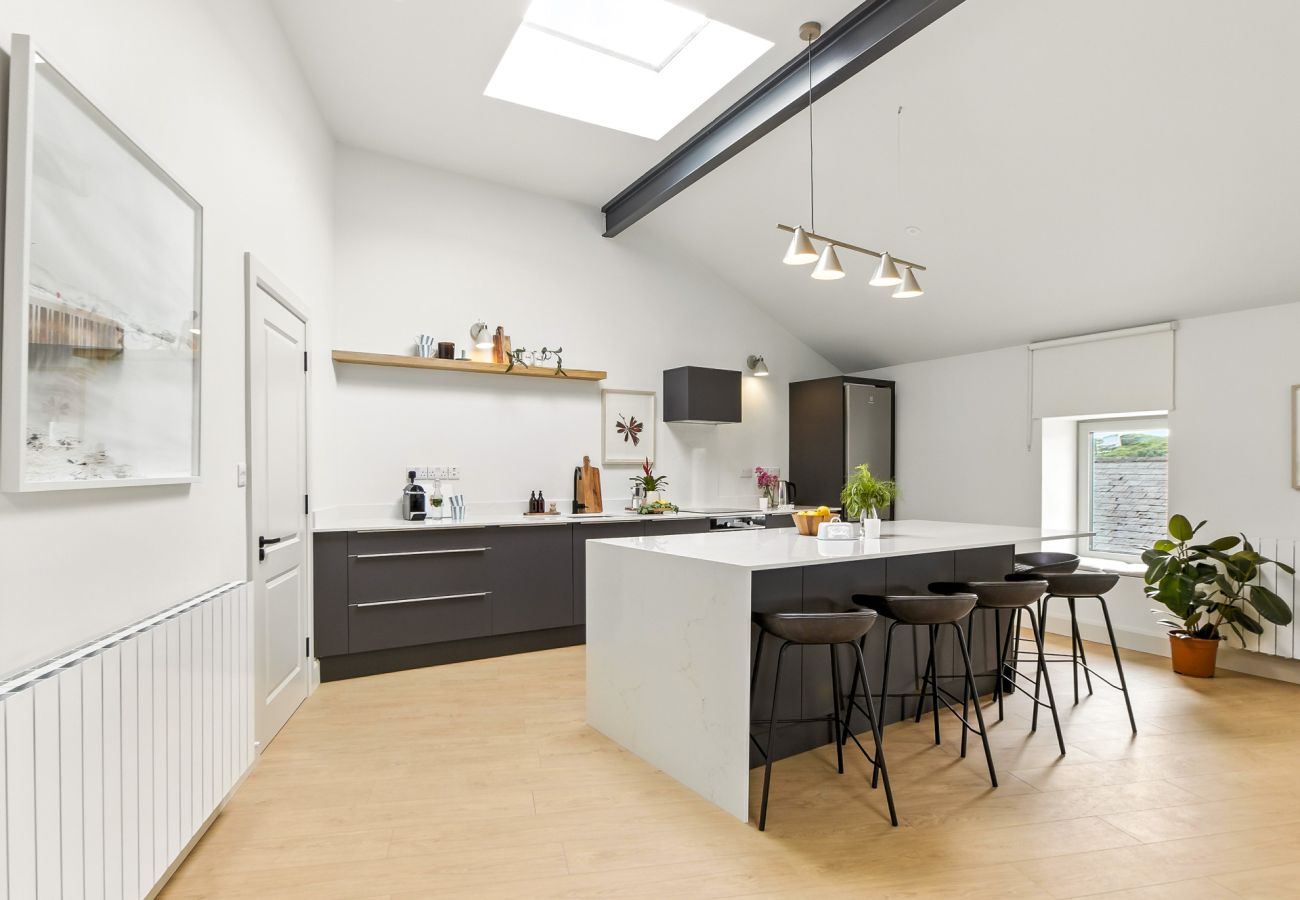 House in Clifden - The Warehouse, Clifden Modern and elegant 