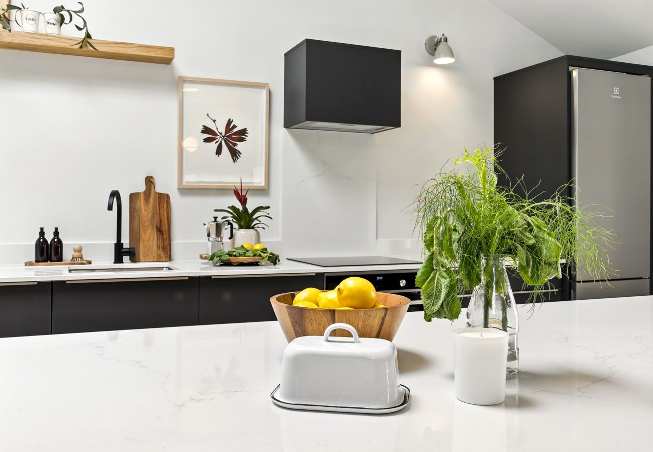 House in Clifden - The Warehouse, Clifden Modern and elegant 