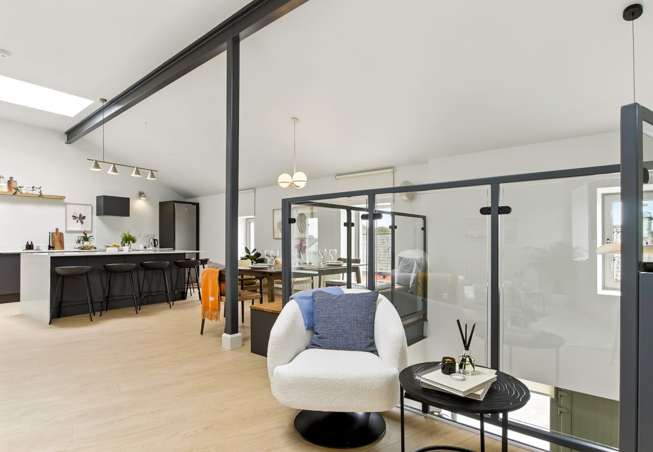 House in Clifden - The Warehouse, Clifden Modern and elegant 