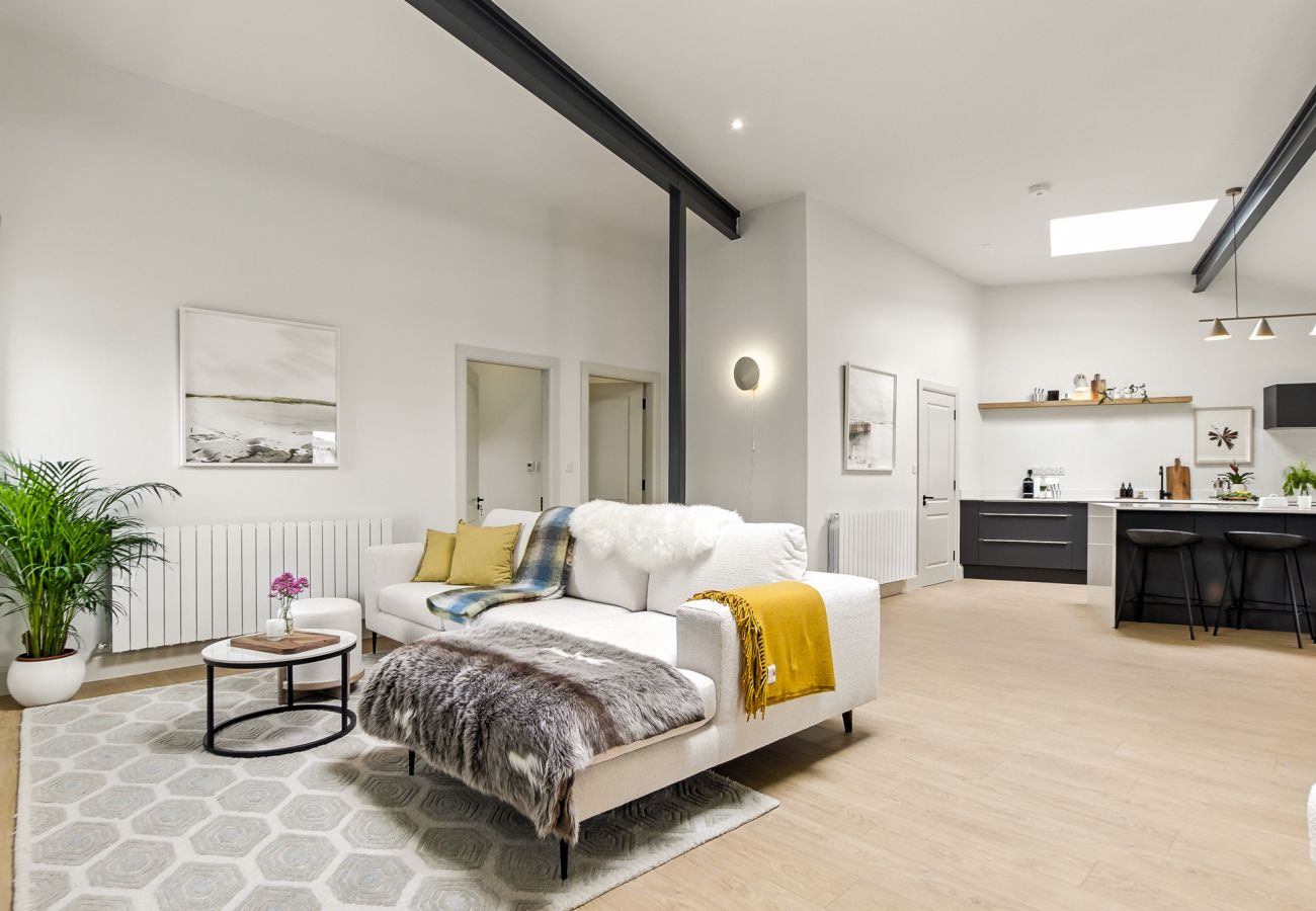 House in Clifden - The Warehouse, Clifden Modern and elegant 