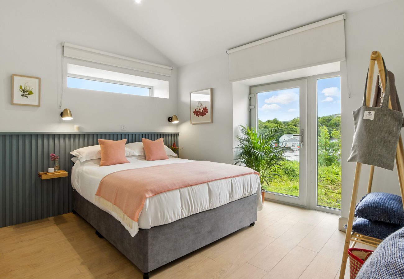 House in Clifden - The Warehouse, Clifden Modern and elegant 