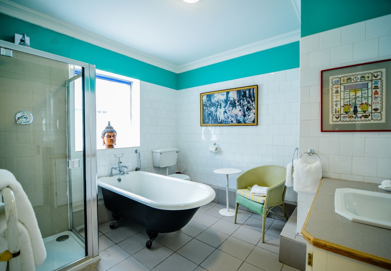 House in Clifden - The Quay House, Clifden's Oldest Building