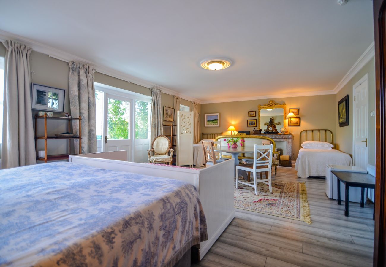 House in Clifden - The Quay House, Clifden's Oldest Building