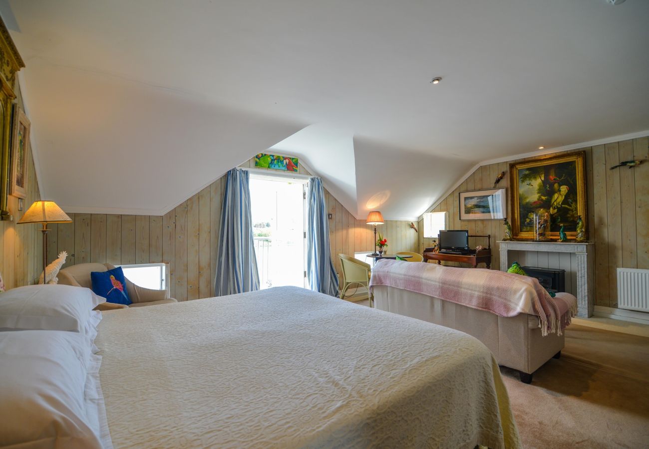 House in Clifden - The Quay House, Clifden's Oldest Building