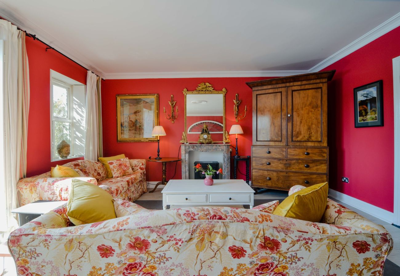 House in Clifden - The Quay House, Clifden's Oldest Building