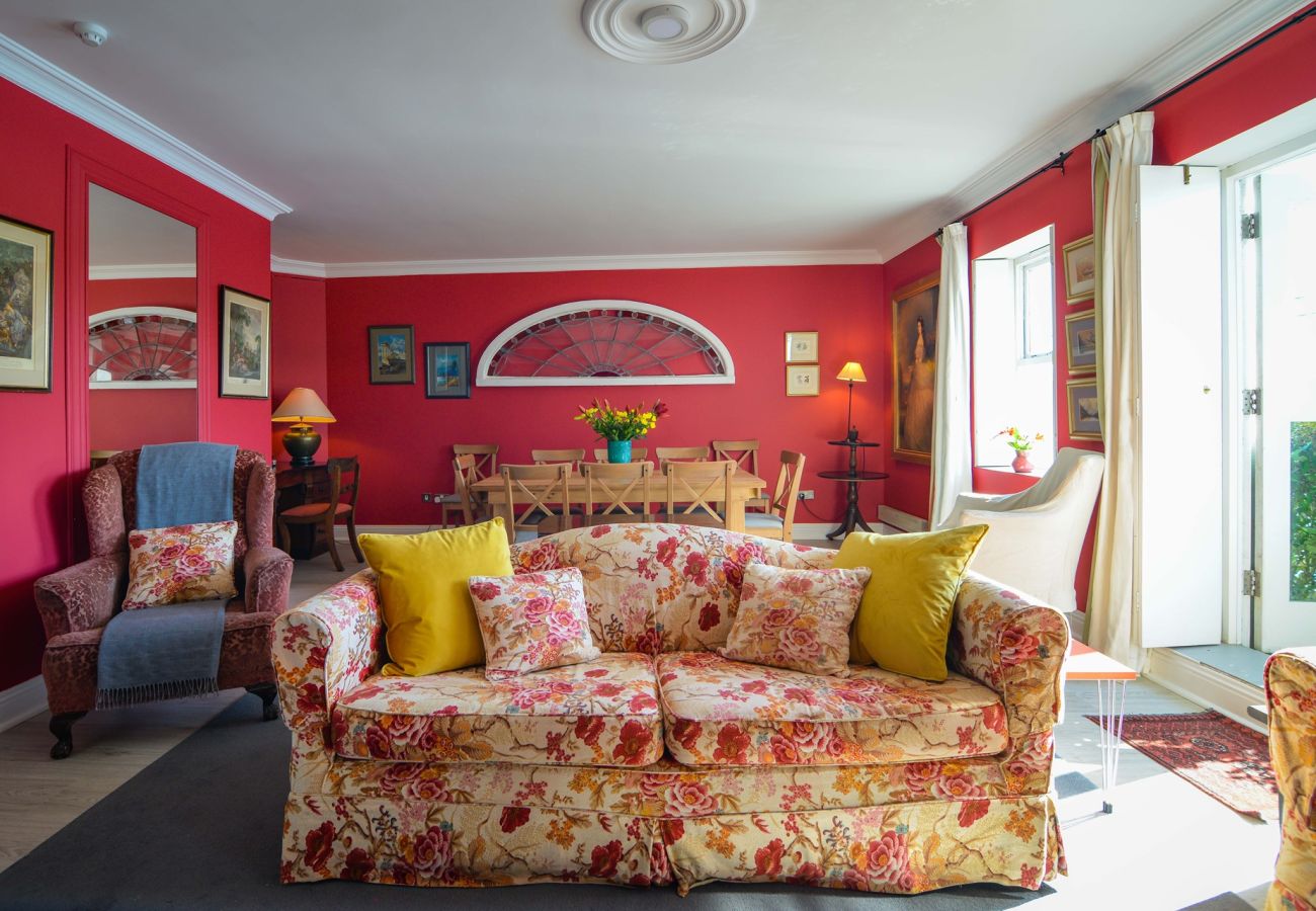 House in Clifden - The Quay House, Clifden's Oldest Building