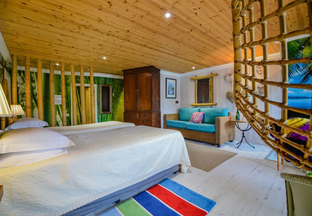 House in Clifden - The Quay House, Clifden's Oldest Building