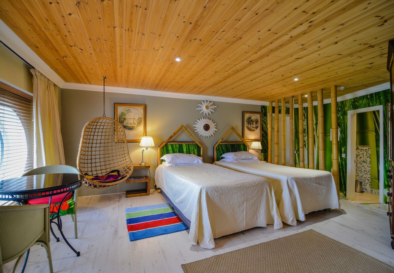 House in Clifden - The Quay House, Clifden's Oldest Building