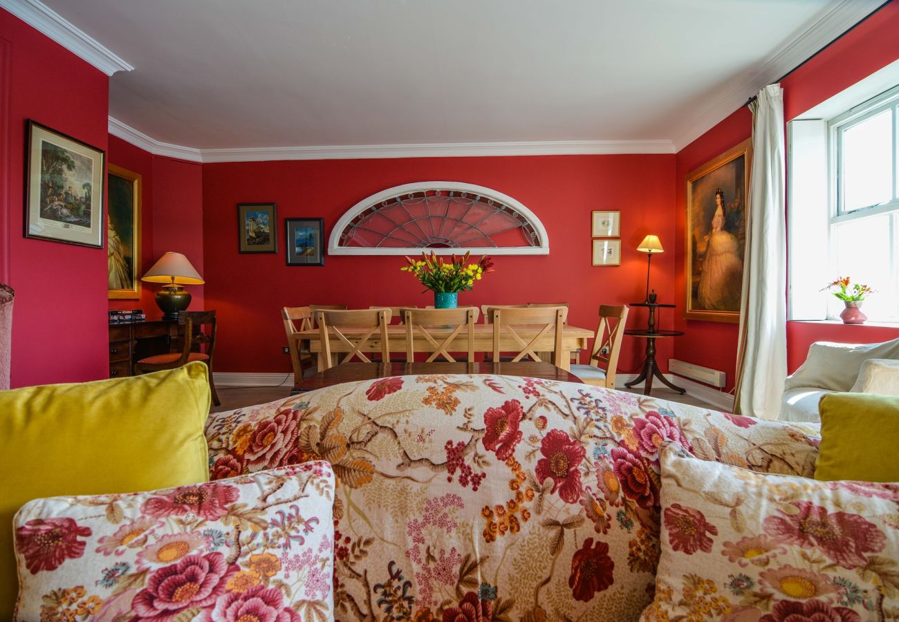 House in Clifden - The Quay House, Clifden's Oldest Building