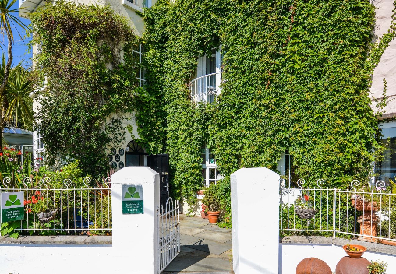House in Clifden - The Quay House, Clifden's Oldest Building