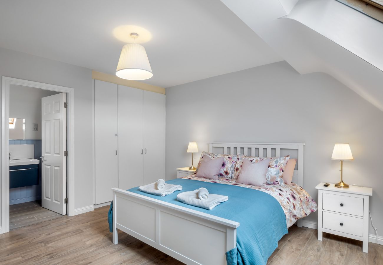 Terraced House in Clifden - E1 Station House - Newly refurbished Townhouse in Clifden