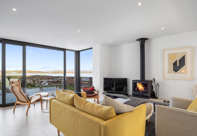 House in Roundstone - West Haven A Coastal Retreat in the Heart of Roundstone