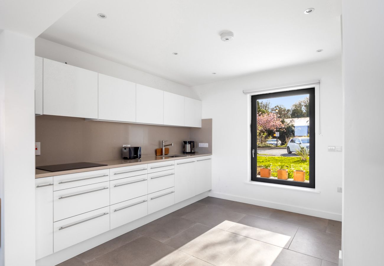 House in Roundstone - West Haven A Coastal Retreat in the Heart of Roundstone