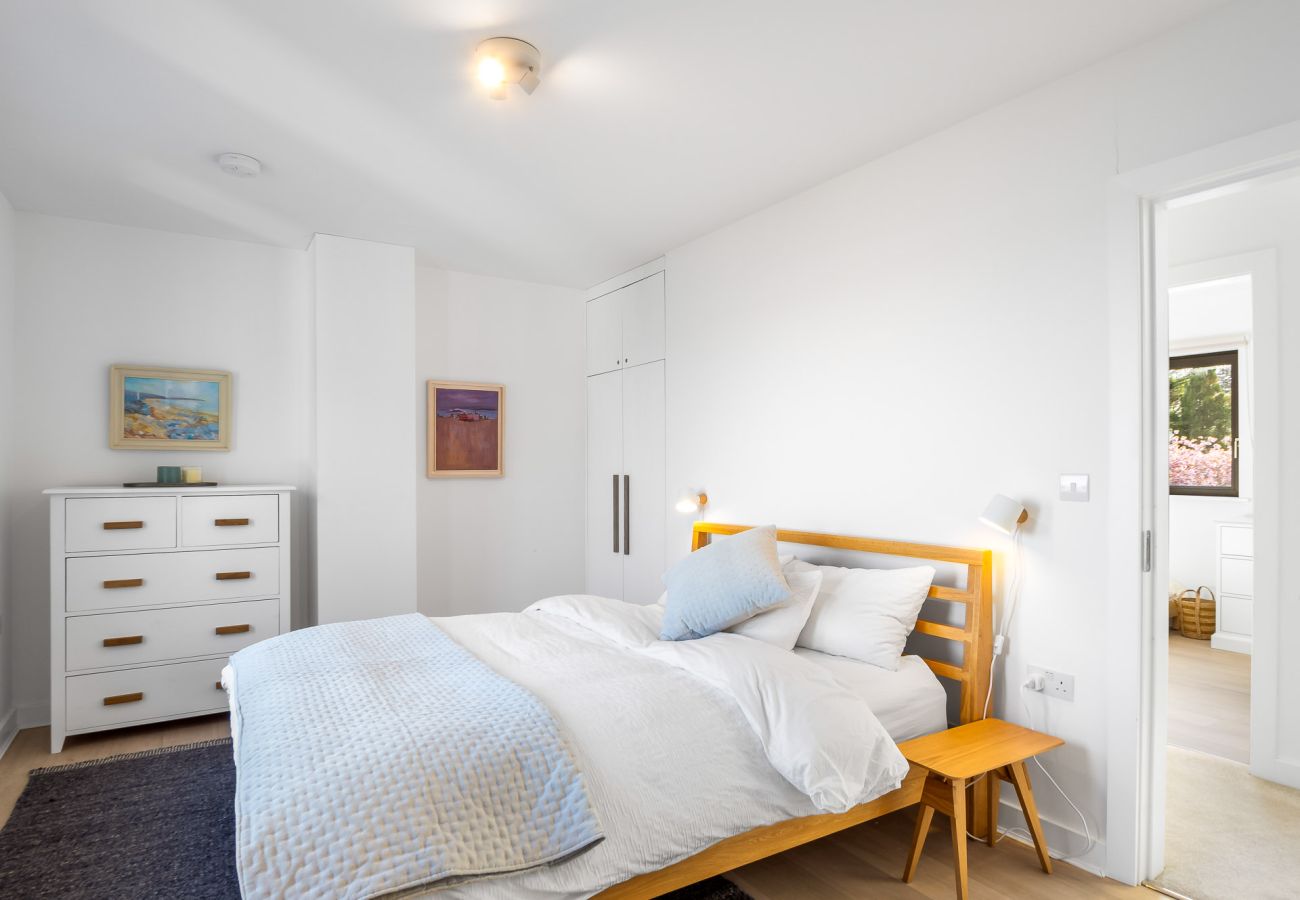 House in Roundstone - West Haven A Coastal Retreat in the Heart of Roundstone