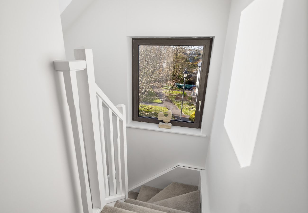 House in Roundstone - West Haven A Coastal Retreat in the Heart of Roundstone