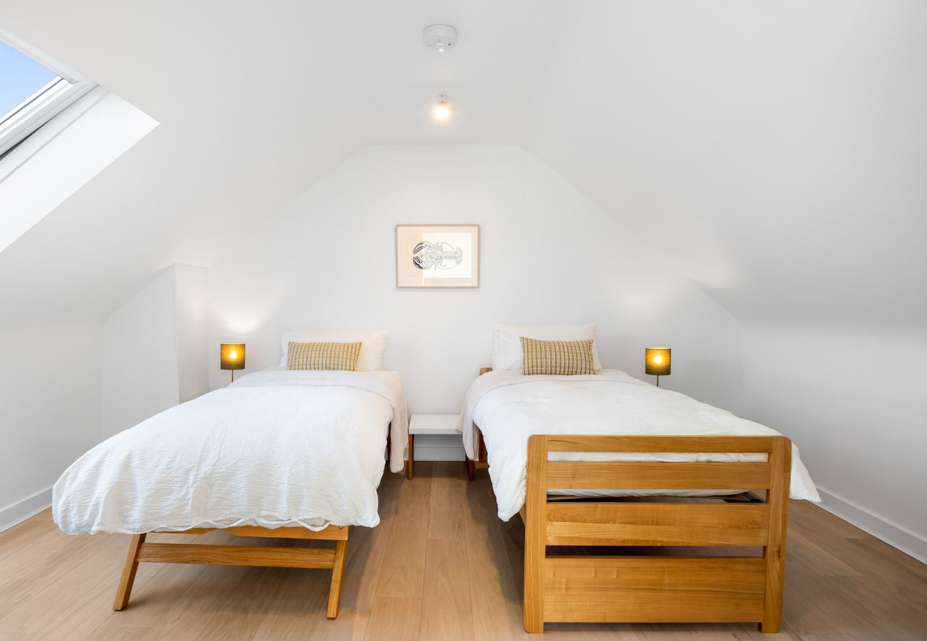 House in Roundstone - West Haven A Coastal Retreat in the Heart of Roundstone