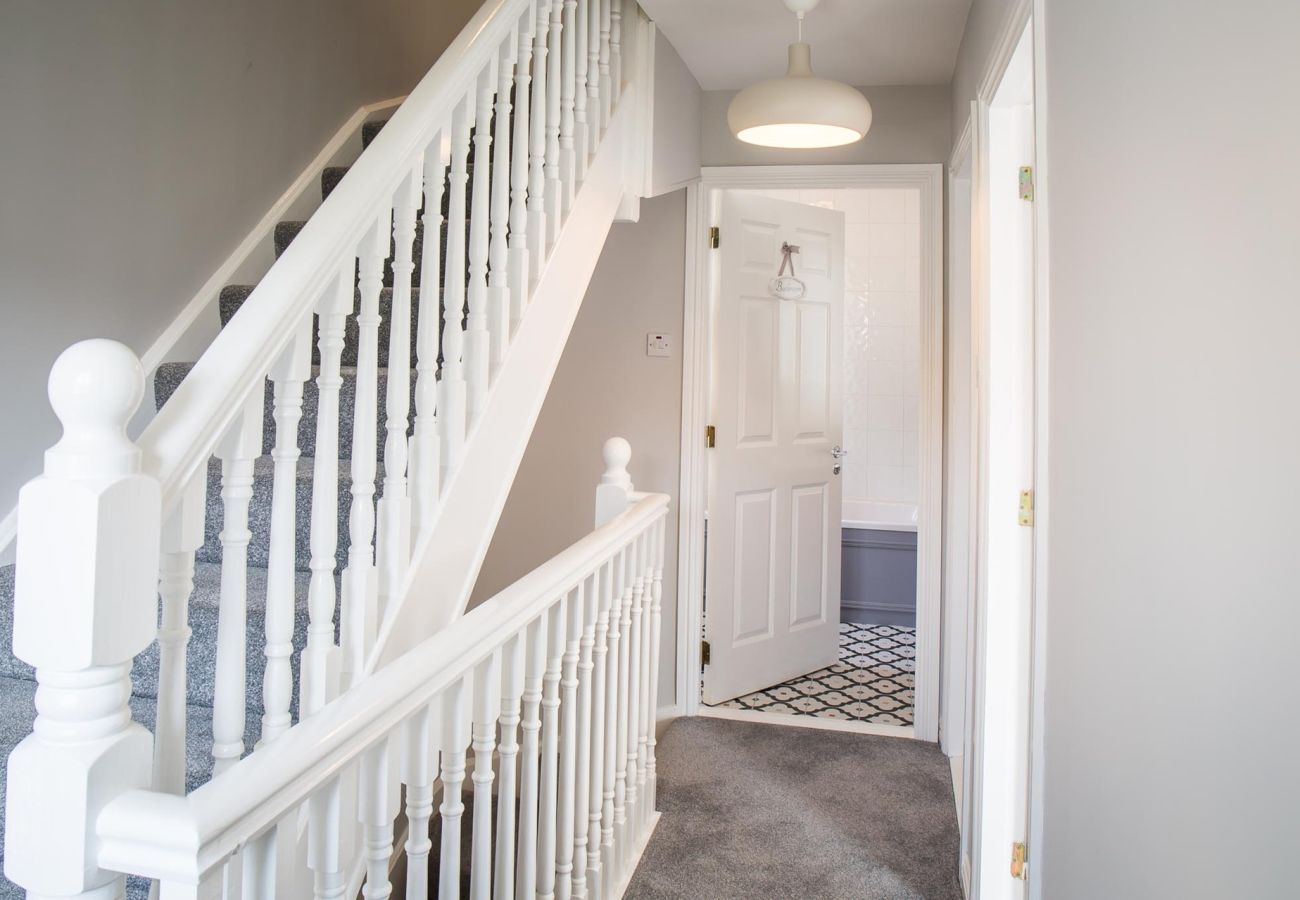 Apartment in Clifden - Pink Blossom