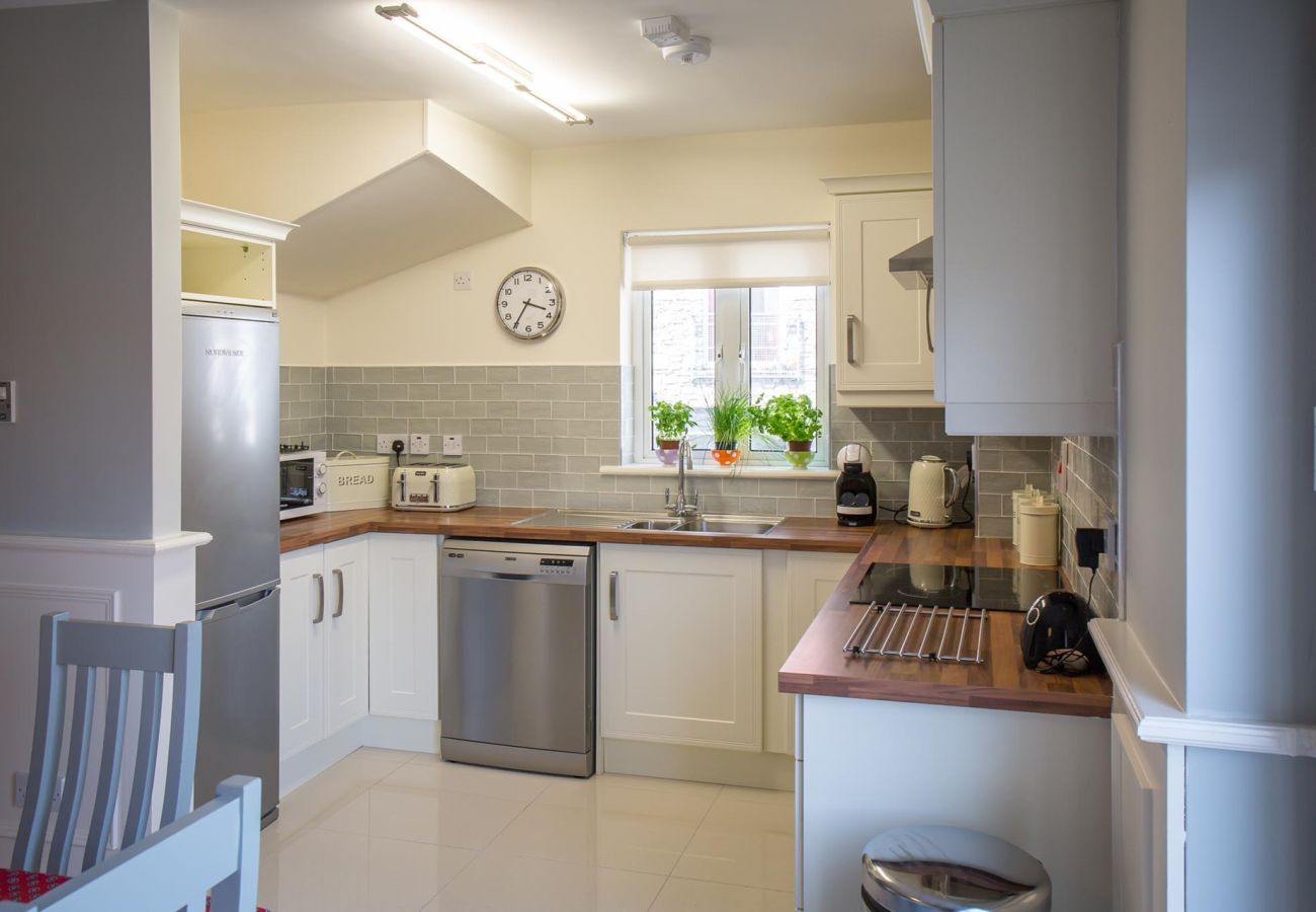 Apartment in Clifden - Pink Blossom